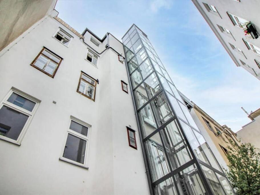 Luxury 2-Floor Rooftop Apartment With Terrace In The City Center Vídeň Exteriér fotografie
